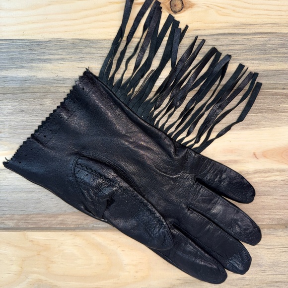 Fringed Leather Women's Gloves Black - Picture 3 of 10